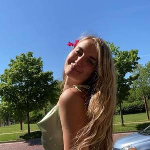 Meet your Posher, Julia